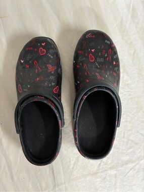 Women’s clogs Breast Cancer Awareness
